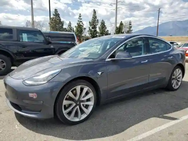 5YJ3E1EB1KF365368 2019 TESLA MODEL 3-0