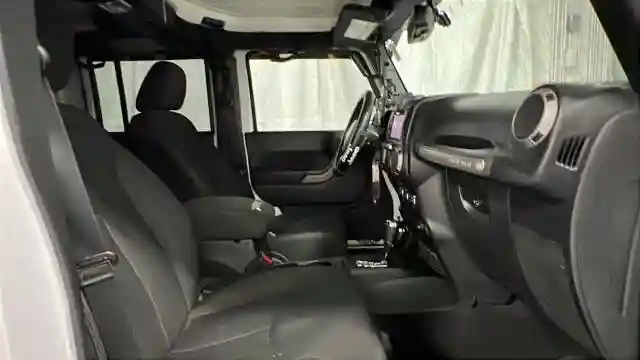 1C4HJWDG0GL258859 2016 JEEP WRANGLER-4