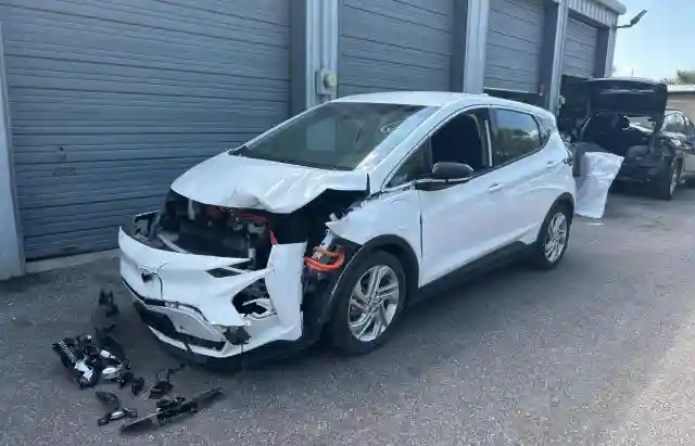 1G1FW6S07P4195101 2023 CHEVROLET BOLT-1