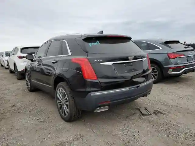 1GYKNERS6JZ201016 2018 CADILLAC XT5-1