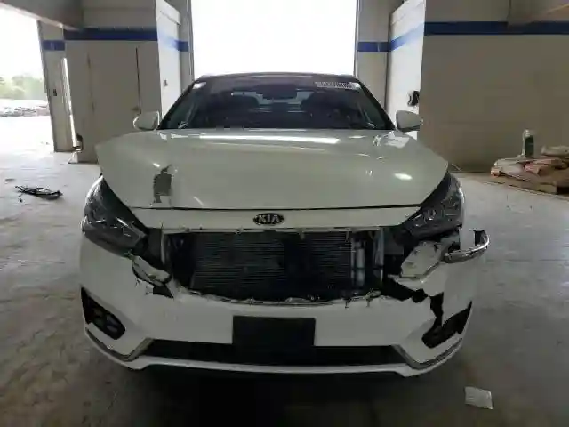 KNALC4J19K5166748 2019 KIA CADENZA-4