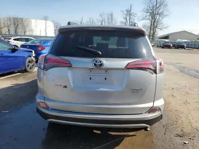 2T3DFREV8JW742880 2018 TOYOTA RAV4-5