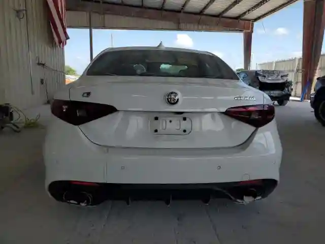 ZARFAECN3H7542567 2017 ALFA ROMEO GIULIA-5