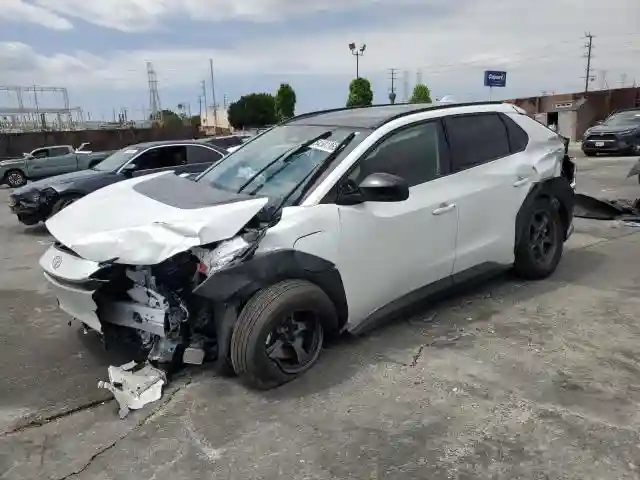 JTMAAAAA5SA057211 2025 TOYOTA BZ4X XLE-0