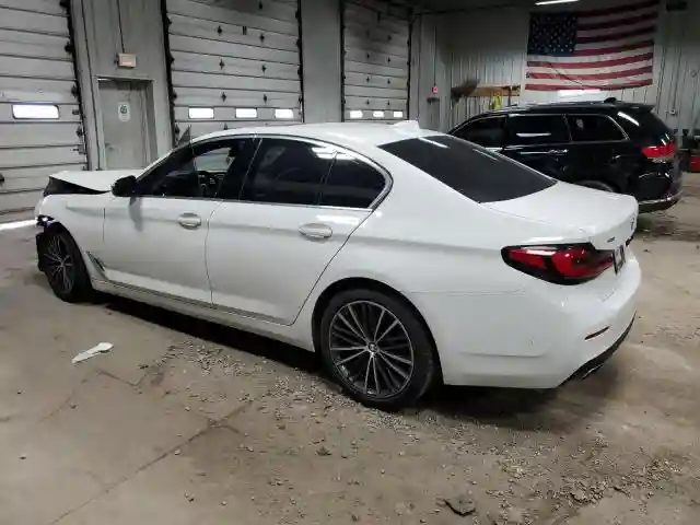 WBA13BJ04NWX53277 2022 BMW 5 SERIES-1