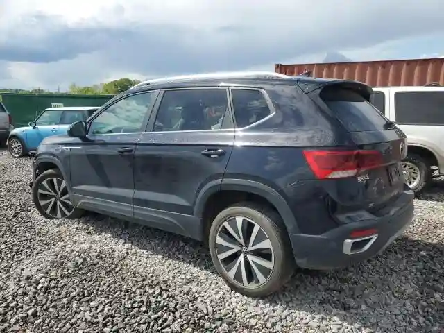 3VVRX7B28NM017595 2022 VOLKSWAGEN TAOS SE-1