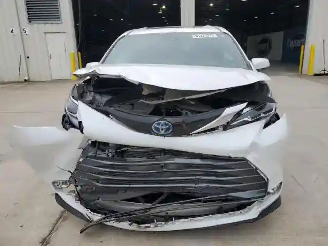 5TDERKEC4RS185447 2024 TOYOTA SIENNA-4