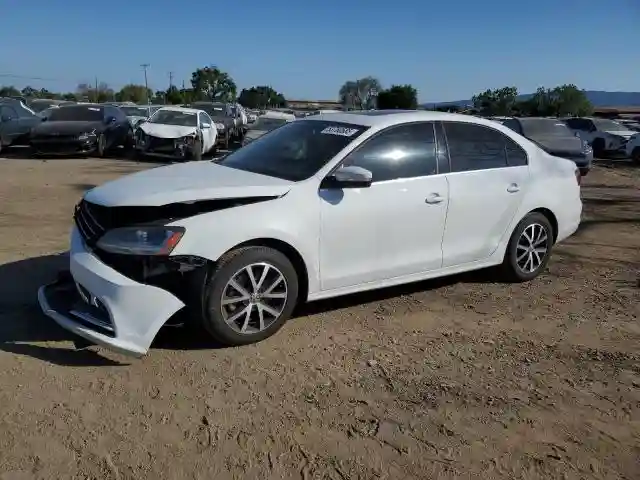 3VWB67AJ0HM312252 2017 VOLKSWAGEN JETTA-0