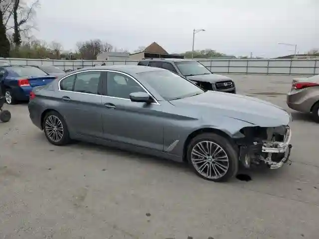 WBAJB1C56KB375312 2019 BMW 5 SERIES-3