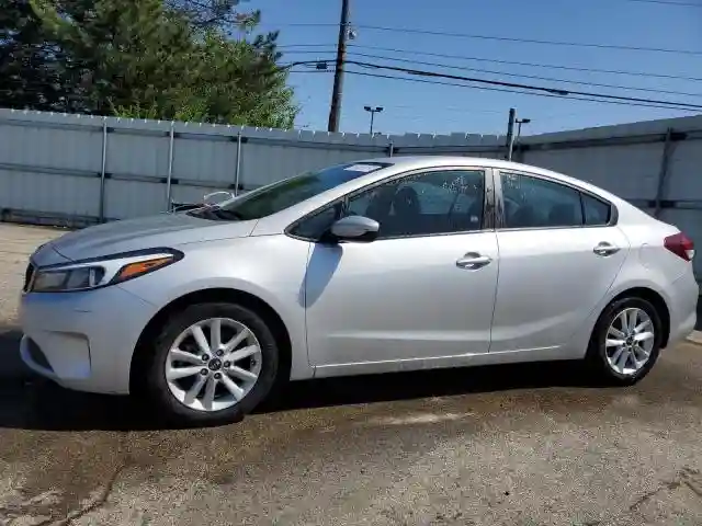 3KPFL4A75HE129634 2017 KIA FORTE-0