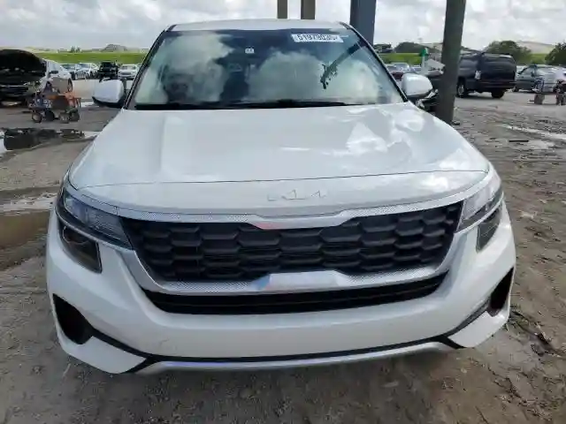 KNDEPCAA7P7461188 2023 KIA SELTOS-4