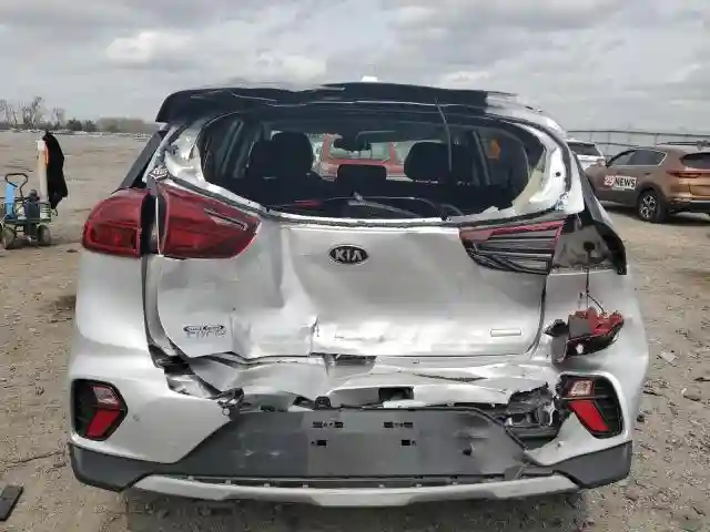 KNDCE3LC2M5462655 2021 KIA NIRO-5