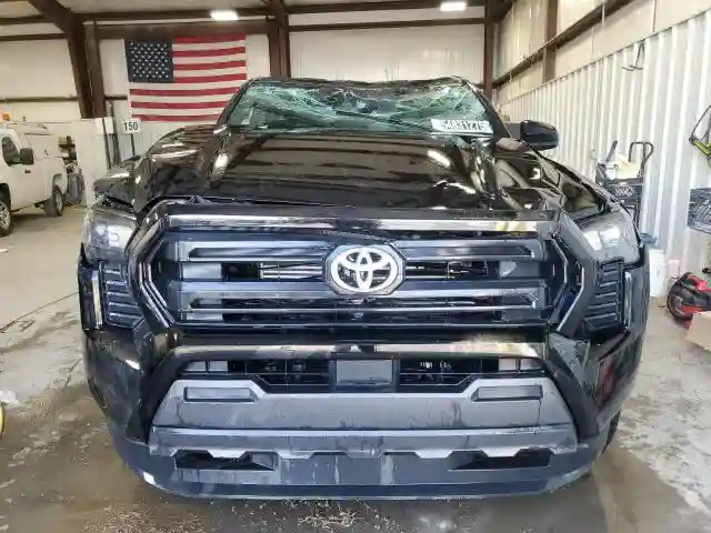 3TYLD5KN8RT001564 2024 TOYOTA TACOMA-4