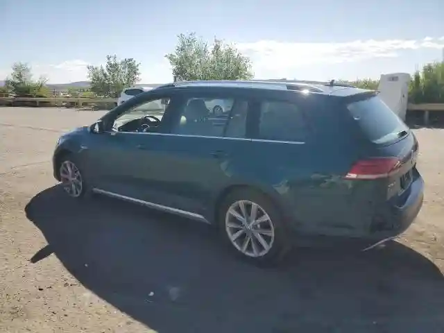3VWH17AU9JM758196 2018 VOLKSWAGEN GOLF-1