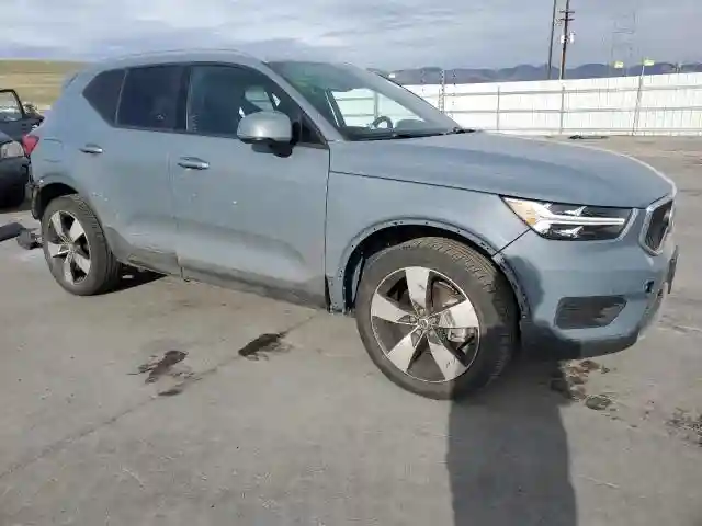 YV4162UK9L2325066 2020 VOLVO XC40-3