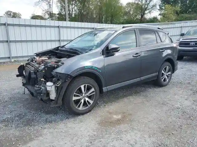 JTMRFREV2JJ215776 2018 TOYOTA RAV4-0