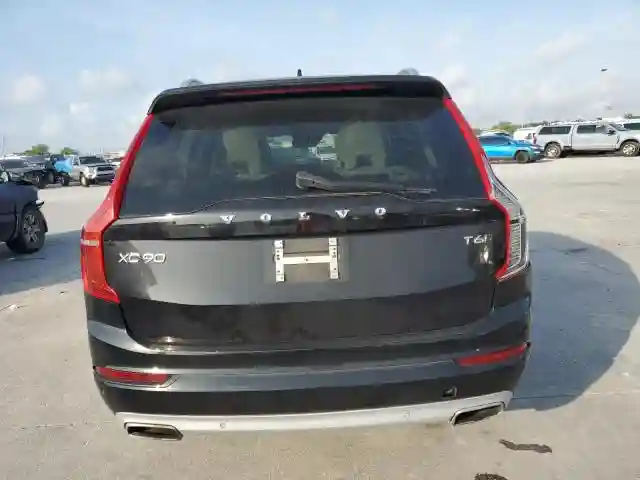YV4A22PK2J1374944 2018 VOLVO XC90-5