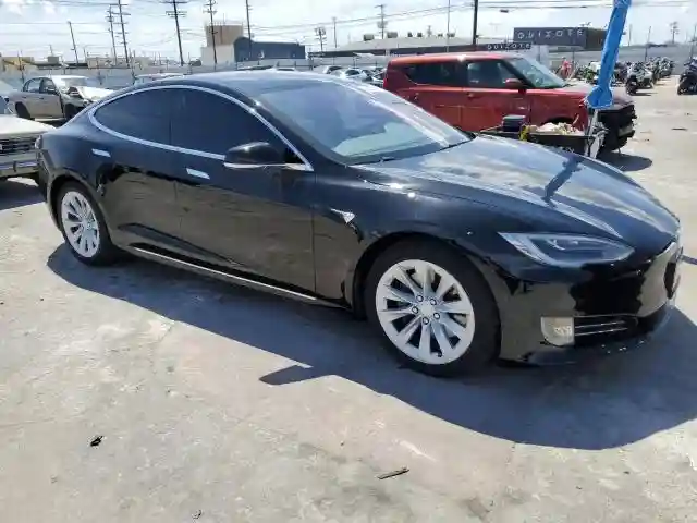 5YJSA1E20JF297179 2018 TESLA MODEL S-3