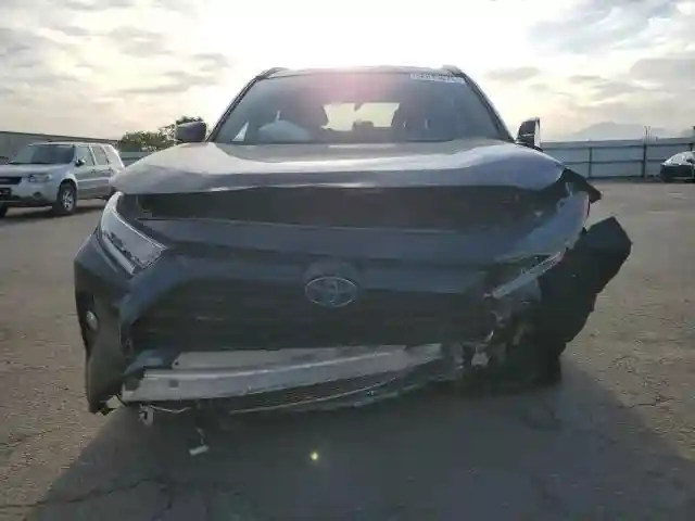 2T3RWRFV4MW113240 2021 TOYOTA RAV4-4