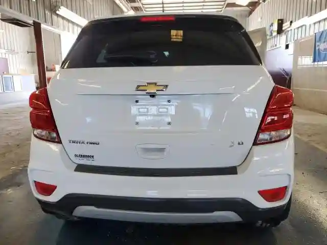KL7CJPSB3JB592529 2018 CHEVROLET TRAX-5