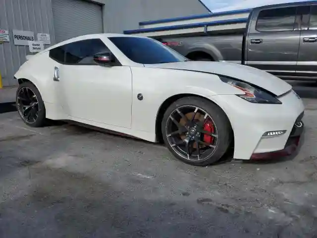 JN1AZ4EH0HM954013 2017 NISSAN 370Z-3