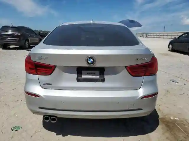WBA8Z9C54KB220699 2019 BMW 3 SERIES-5