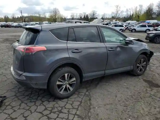 2T3RFREV2JW791353 2018 TOYOTA RAV4-2