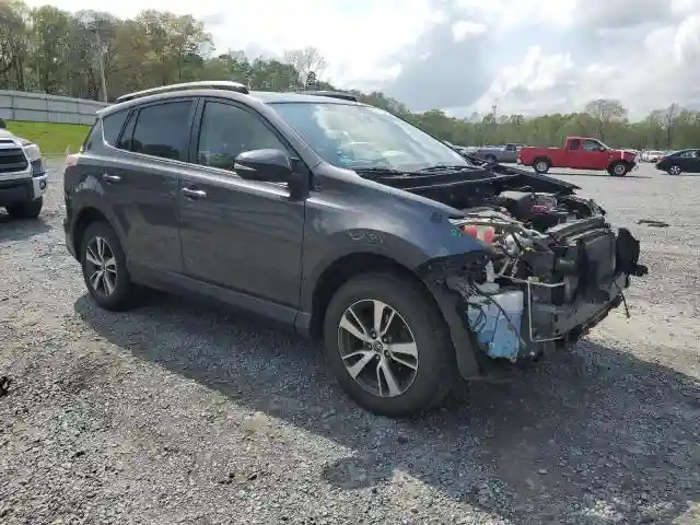 JTMRFREV2JJ215776 2018 TOYOTA RAV4-3