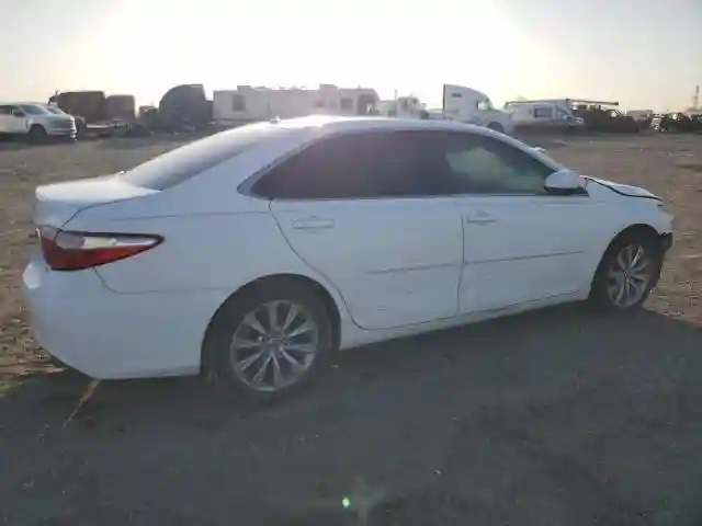 4T1BF1FK8FU979964 2015 TOYOTA CAMRY-2