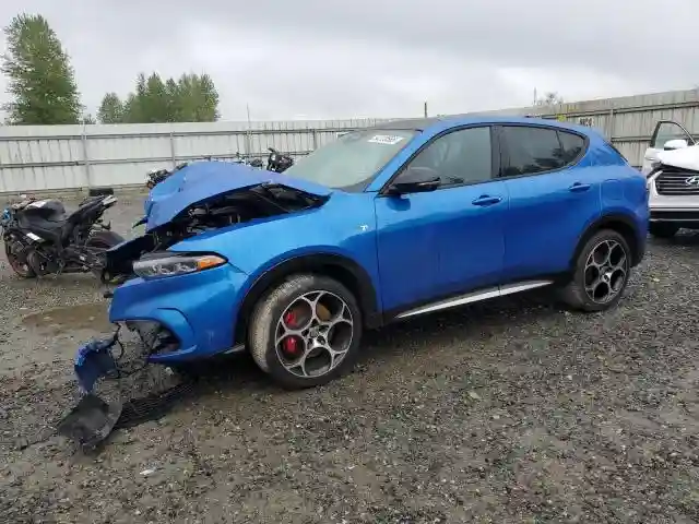 ZASPATCW7R3059088 2024 ALFA ROMEO TONALE TI-0