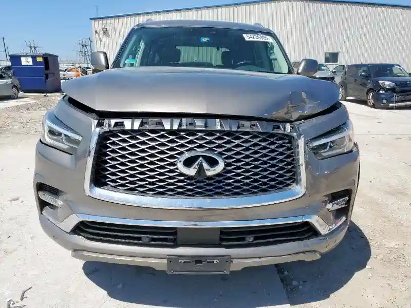 JN8AZ2NF2K9688380 2019 INFINITI QX80-4