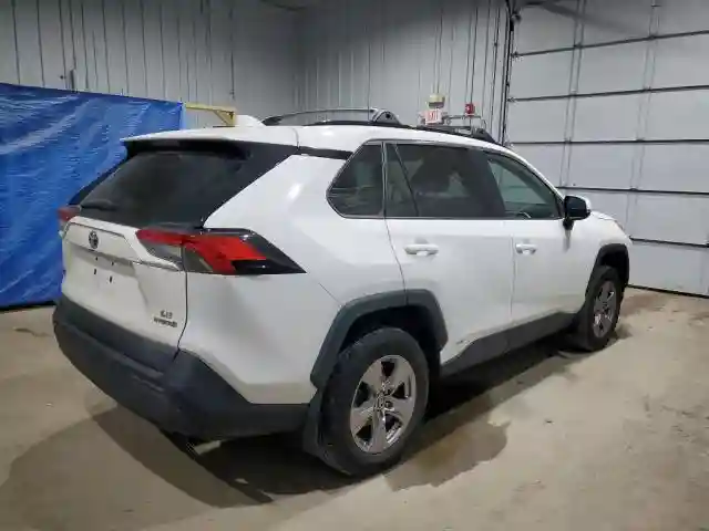 2T3MWRFV8NW130943 2022 TOYOTA RAV4-2
