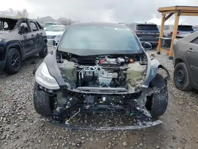 5YJ3E1EB5KF197086 2019 TESLA MODEL 3-4