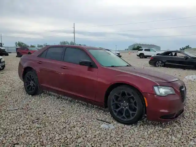 2C3CCAAG1KH614404 2019 CHRYSLER 300-3