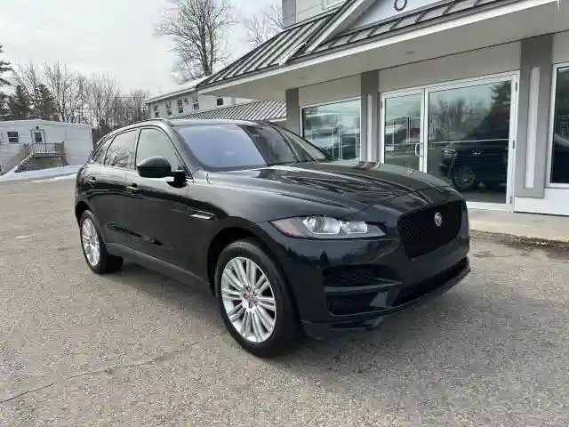 SADCJ2BN5HA096670 2017 JAGUAR F-PACE-0