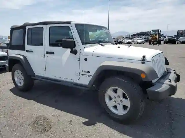 1C4HJWDG5JL925951 2018 JEEP WRANGLER-3