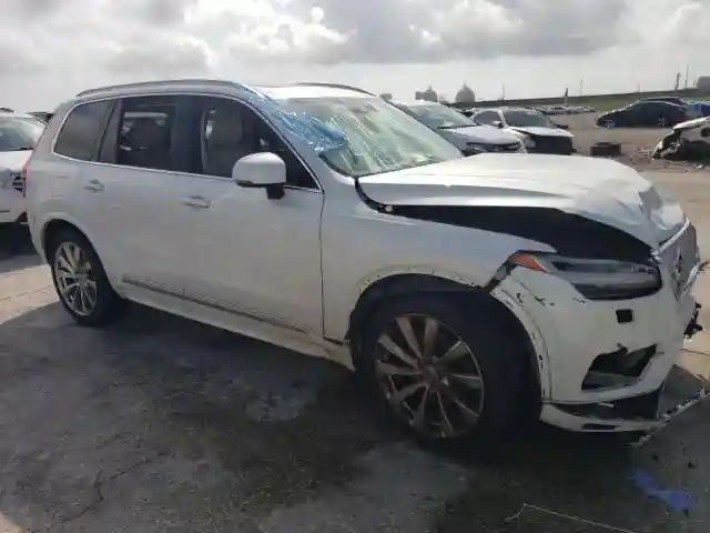 YV4A22PL2G1018169 2016 VOLVO XC90-3