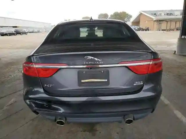SAJBK4EV4JCY55834 2018 JAGUAR XF-5