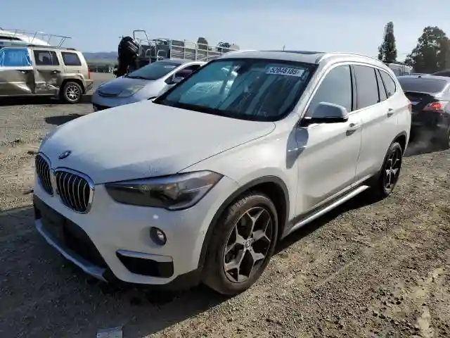 WBXHT3C33J5L29185 2018 BMW X1-0