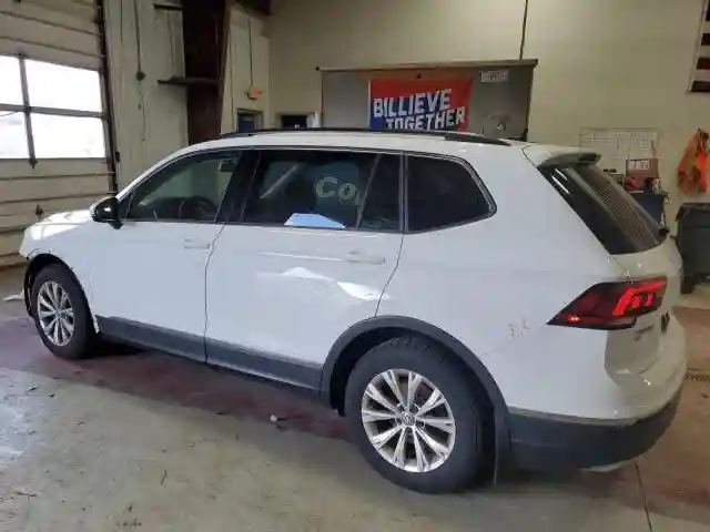 3VV2B7AX8JM097598 2018 VOLKSWAGEN TIGUAN-1