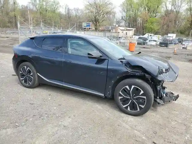 KNDC3DLC8R5211562 2024 KIA EV6 LIGHT-3
