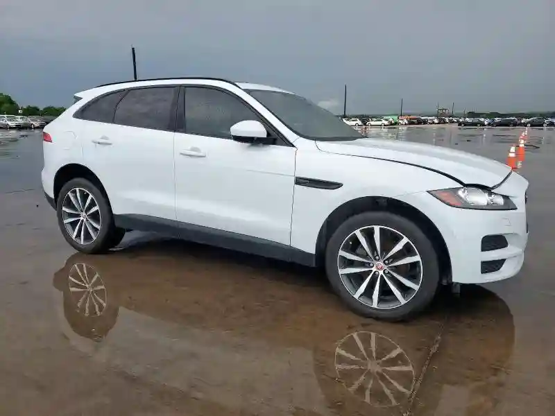 SADCK2FN9JA255073 2018 JAGUAR F-PACE-3