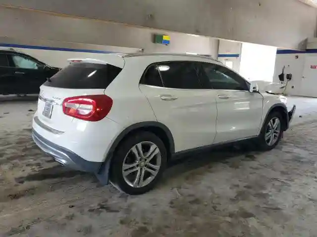 WDCTG4GB5FJ123832 2015 MERCEDES-BENZ GLA-CLASS-2