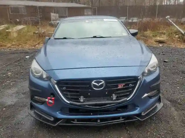 3MZBN1V3XJM265670 2018 MAZDA 3-4