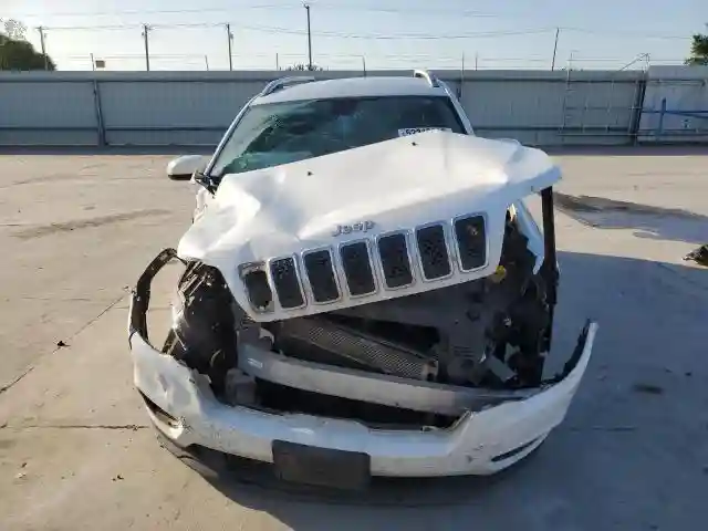 1C4PJLCB9KD206424 2019 JEEP GRAND CHEROKEE-4