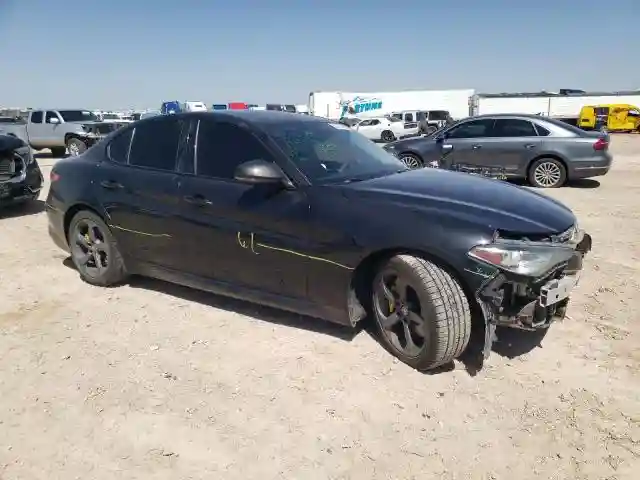ZARFAEBN2J7576586 2018 ALFA ROMEO GIULIA-3