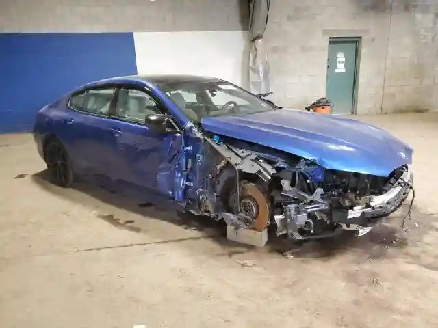 WBAGV8C07RCP90030 2024 BMW M8-3