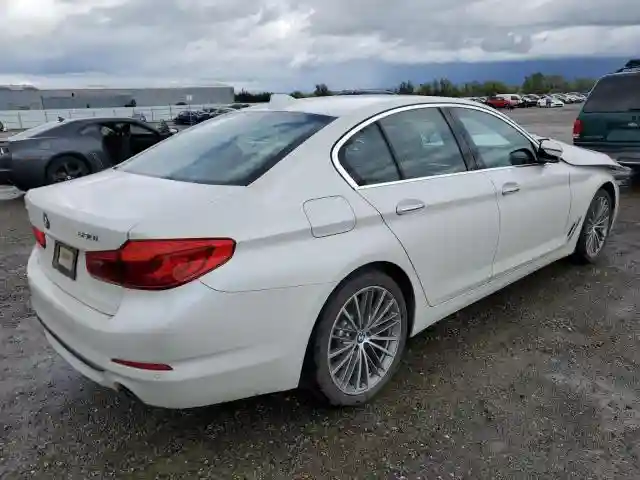 WBAJA7C53JWC75572 2018 BMW 5 SERIES-2