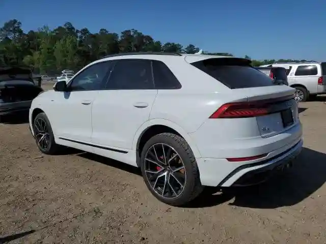 WA1FVAF17KD039031 2019 AUDI Q8-1