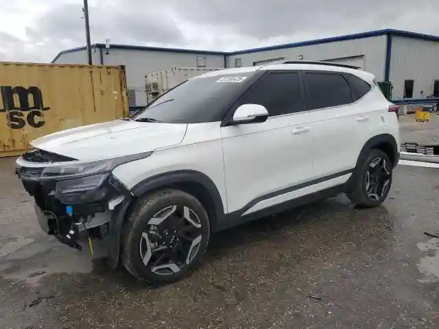 KNDETCA71R7553593 2024 KIA SELTOS-0